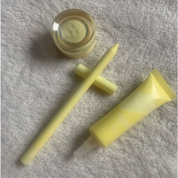 Beauty Creations Pastel Eyeshadow Primer Base & Gel Eyeliner Bundle BNWB - Picture 3 of 14